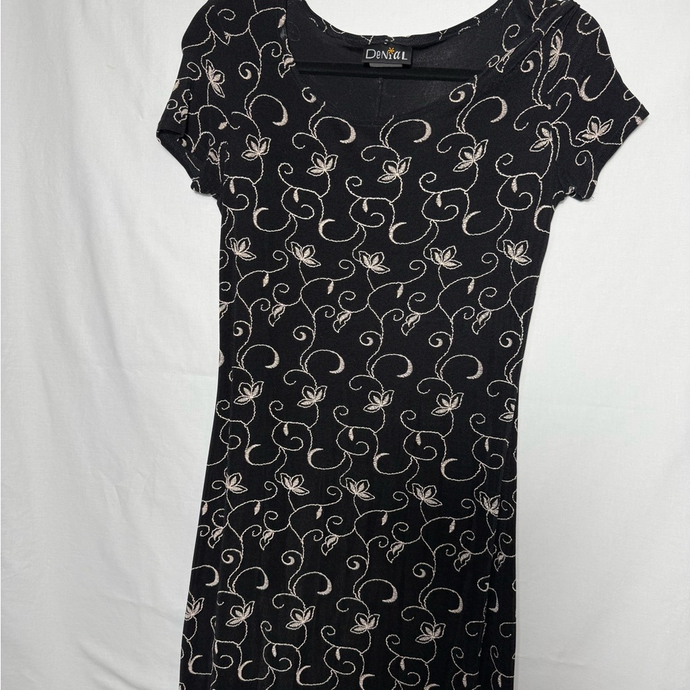 Vintage Black and White Sheath Maxi Dress with Scoop Neck